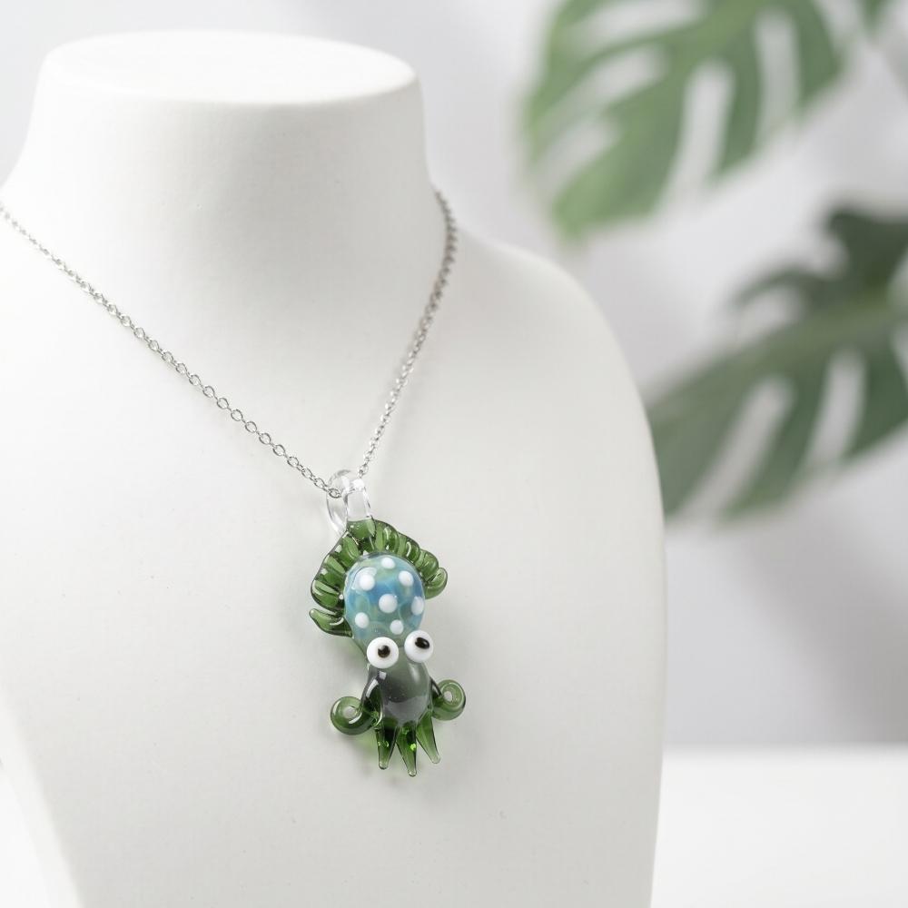 LuminaGlaze Handmade 3D Cuttlefish Crystal Glass Pendant, Luxe Ocean-themed Handicraft, Perfect for DIY Necklaces, Bracelets and – product image 6