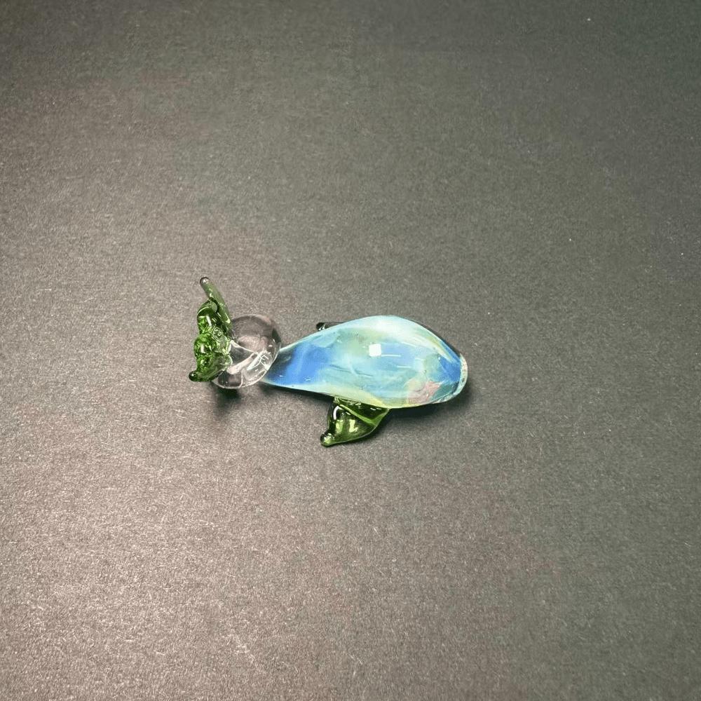 LuminaGlaze Blue-green Glass Whale Ornament, suitable for DIY pendants, bracelets, car and window decorations, elegant jewelry & – product image 4
