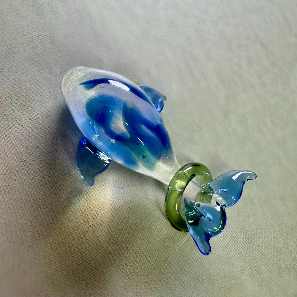 LuminaGlaze 3D Gradient Blue Glass Whale Ornament, Handmade Translucent Decor & Pendant, Ideal Gift for Her – product image 2